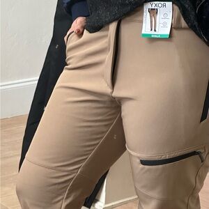 Roxy Women's Tan snow Pants